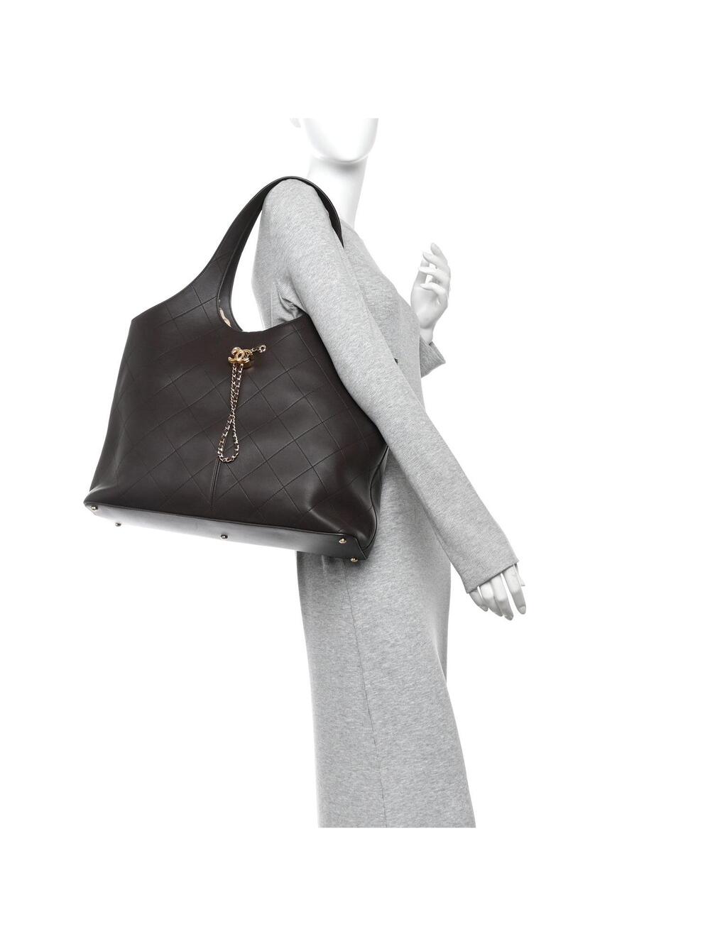 Chanel Calfskin Stitched Maxi Shopping #364080C89B